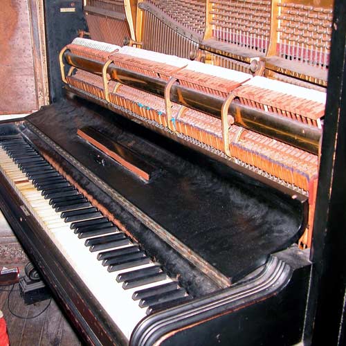 Instruments answer: UPRIGHT PIANO