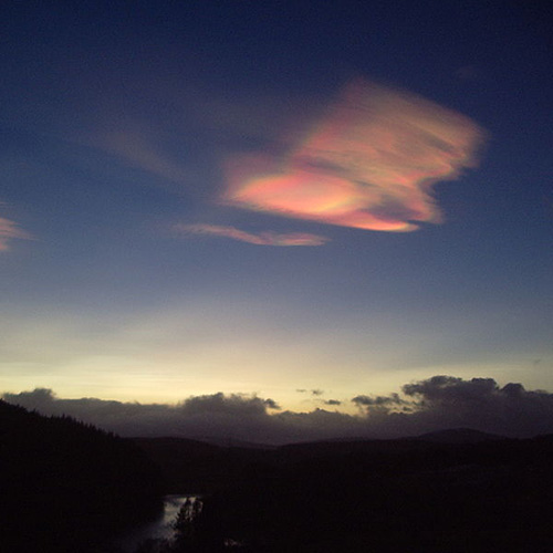 Invierno answer: NACREOUS CLOUDS