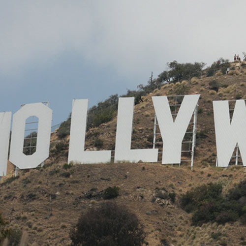 Postales answer: HOLLYWOOD