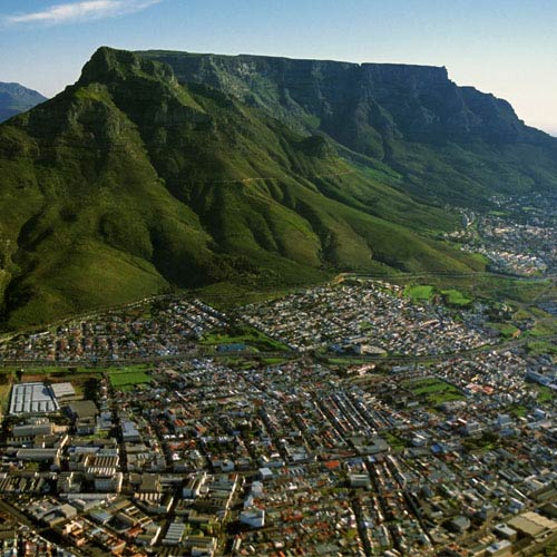 Monuments answer: TABLE MOUNTAIN