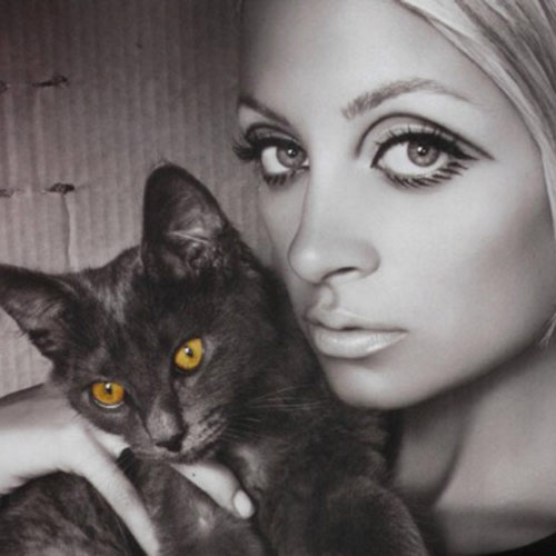 Cat Lovers answer: NICOLE RICHIE