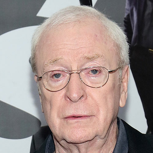 Actores answer: MICHAEL CAINE
