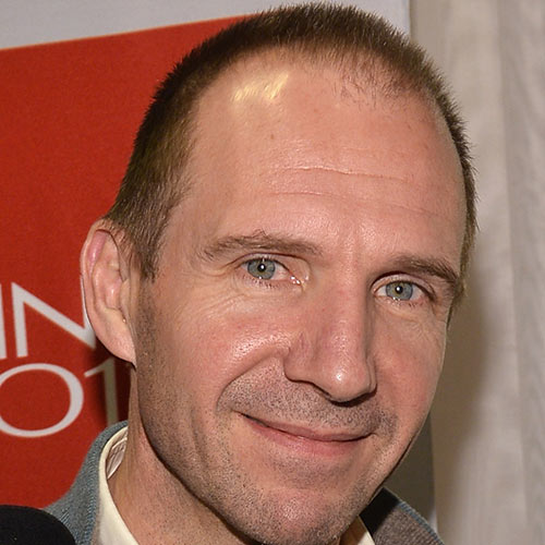 Actores answer: RALPH FIENNES