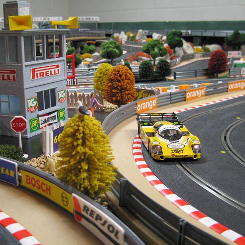 Juegos answer: SCALEXTRIC