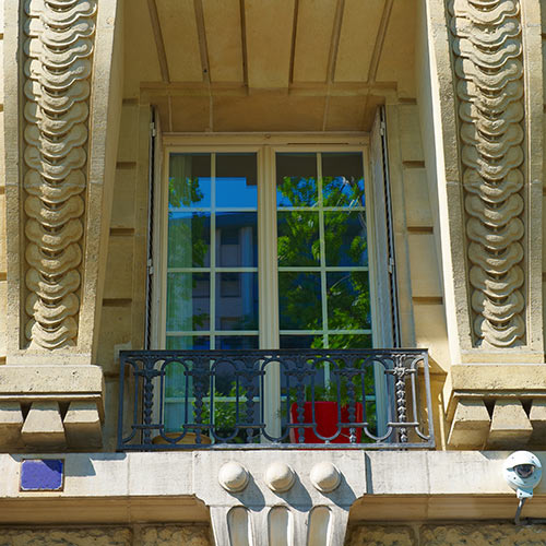 La casa answer: FRENCH WINDOWS