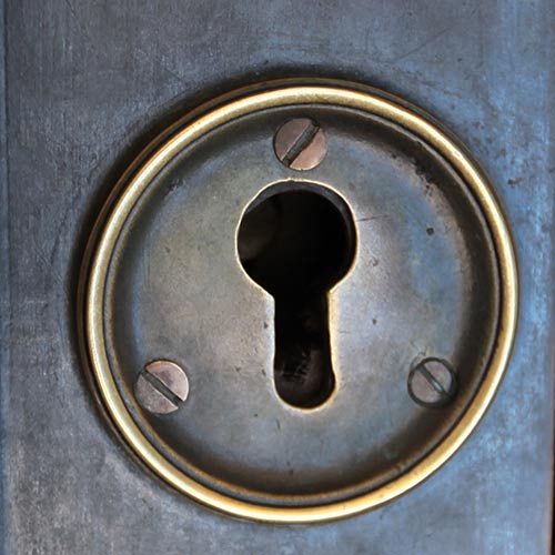 K is for... answer: KEYHOLE