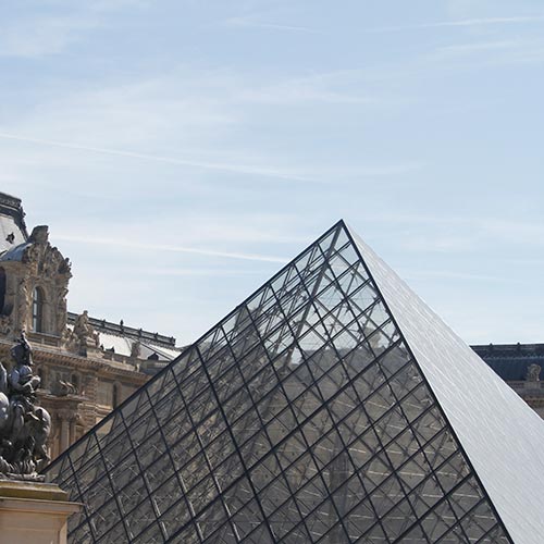 L is for... answer: LOUVRE